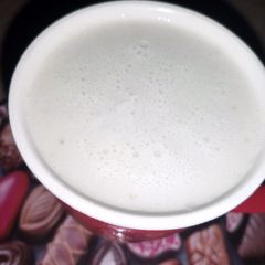 A picture of Banana apple shake🍌🍒.
