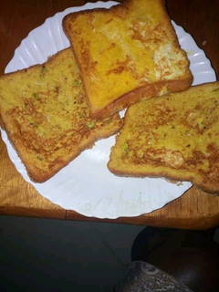 A picture of French Toast.