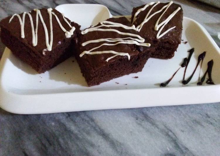 Step-by-Step Guide to Prepare Quick Easy brownies#ramdan ki shan #iftar special with huma#cookpad pakistan