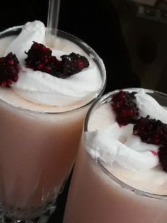عکسی از دستور فراپه طالبی (نوشیدنی خنک با نی)🍹🥂