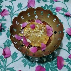 A picture of Mawa Kachori.