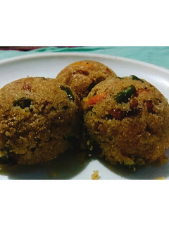 கேரளா ஸ்டைல் ரவா உப்புமா செய்முறை முக்கிய புகைப்படம்