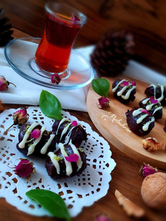 عکسی از دستور خرما شکلاتی