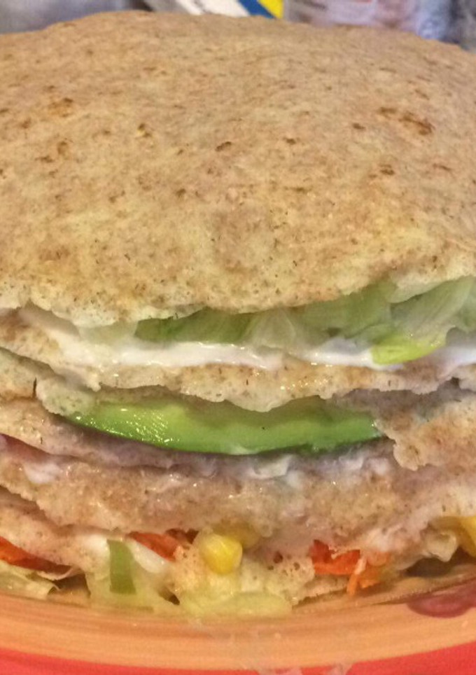 Una foto de "Torta" de panqueques y verduras 👌🏻