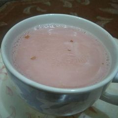 A picture of Kashmiri Chai.