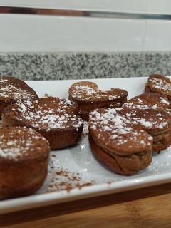 Una foto de Magdalenas de avena con plátano🍌,manzana🍅 y canela