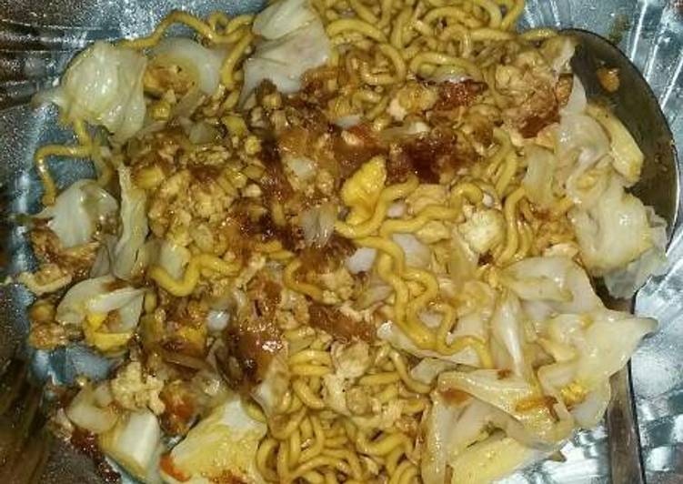 Cara Gampang Membuat 6. Mie goreng kecap yang Lezat Sekali