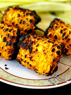 तंदूरी भुट्टा (Tandoori Bhutta recipe in Hindi) रेसिपी मुख्य फोटो