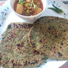 BATHUA PARATHA with ONION A picture of BATHUA PARATHA with ONION.