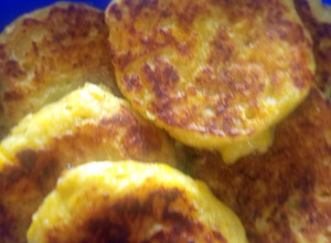 Una foto de Arepas de berenjena y plátano