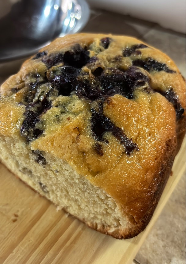 Una foto de Budín de arándanos y limón sin TACC en panificadora/horno de pan