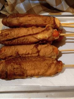 Una foto de Los Corn Dogs de la abuela Choi 🇰🇷😉 (banderillas coreanas)
