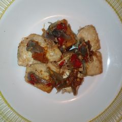 A picture of Tufu n sauce (awara).