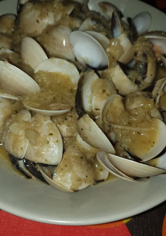Una foto de Almejas a la marinera Thermomix