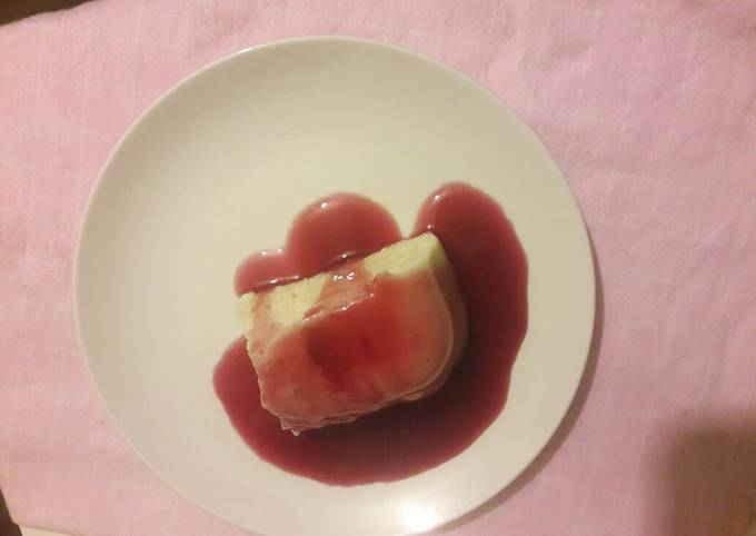 Sémola con leche y salsa de vino tinto Receta de Marigen Gatica- Cookpad