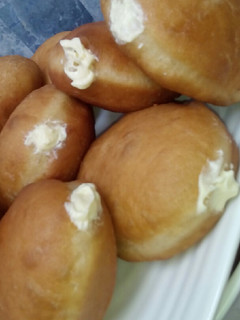 A picture of Filled donuts.