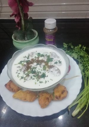 A picture of Dahi Phulki.