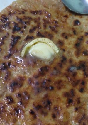आलू का पराठा (Aloo ka paratha recipe in hindi) रेसिपी मुख्य फोटो