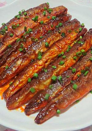 Hình của món Cá Trứng Rim Nước Tương 양미리 조림.