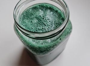 Una foto de Licuado de spirulina