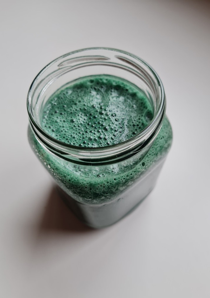 Una foto de Licuado de spirulina