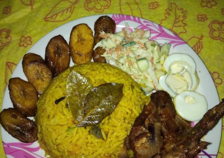 Fried rice,pep chicken,dodo and coleslaw