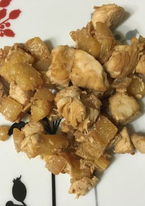 Una foto de Pollo con piña