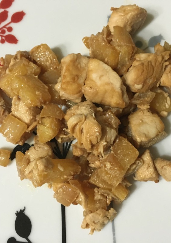 Una foto de Pollo con piña