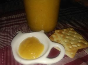 Una foto de Mermelada multifruta naranja, pera, manzana, durazno, ciruela sin azúcar🍊🍍🍎🍏🍐🍌🍋🍑