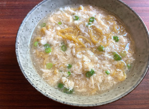 A picture of Ramen & Egg Soup.
