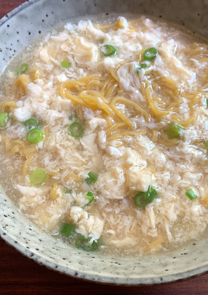 A picture of Ramen & Egg Soup.