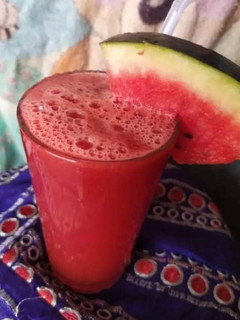 A picture of Water melon juice.