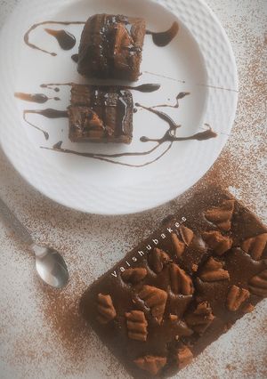 A picture of Chocolate Blondie Brownies (with whole wheat flour).