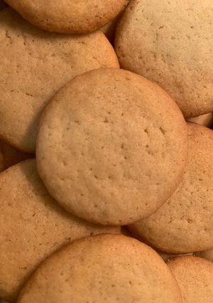 A picture of Butter Wafers.