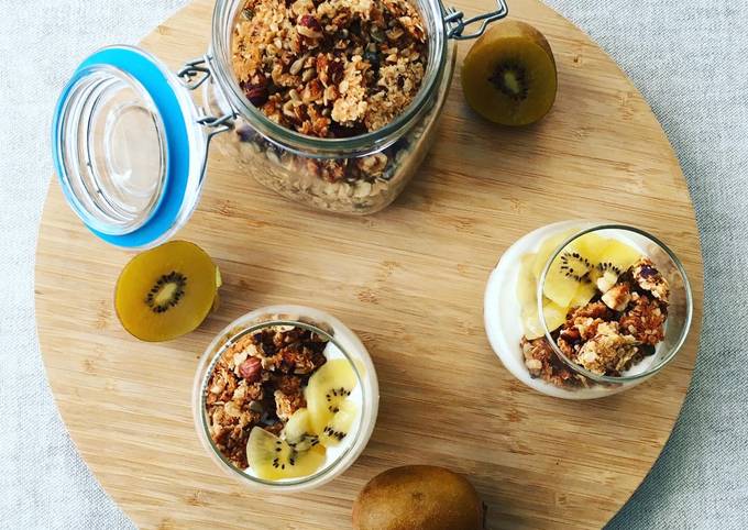 Le moyen le plus simple de Cuire Parfait Verrines kiwi granola