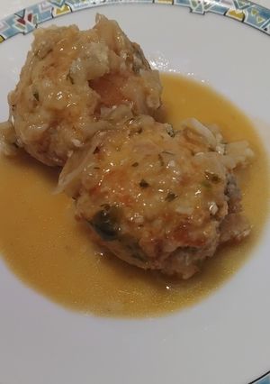 Una foto de Albóndigas de pescadilla y langostinos 🐟🦐