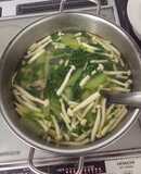 Canh bí xanh nấm hải sản