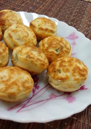 A picture of Paddu – 1 teaspoon oil cooking.
