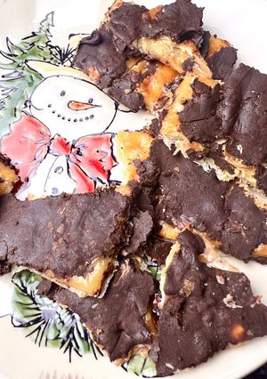 A picture of Chocolate Toffee Bark.