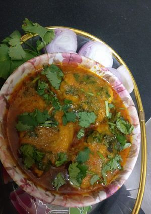 A picture of Fish curry.