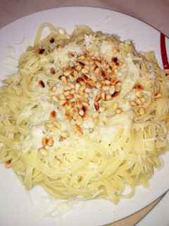 Una foto de Tallarines con salsa gorgonzola al vodka