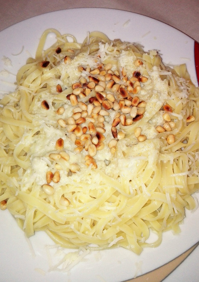 Una foto de Tallarines con salsa gorgonzola al vodka