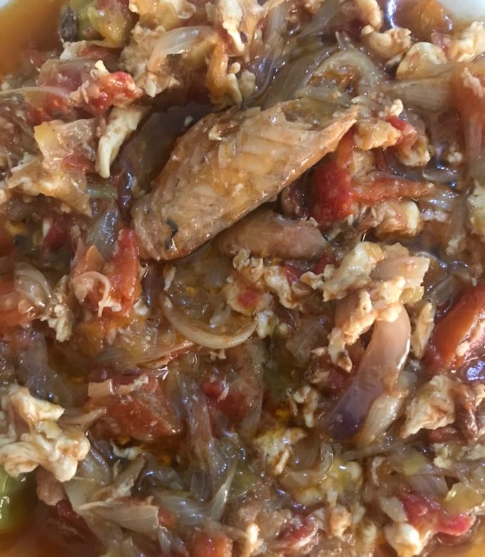 A picture of Egg and fish sauce.
