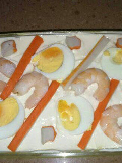 Una foto de Ensaladilla de langostinos y varitas de mar