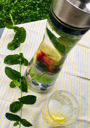 Φωτογραφία της συνταγής Infused Water Νερό με αρώματα 💧🧊🫐🍋