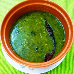 A picture of Hariyali Daal.