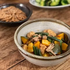 A picture of 🫑 One-pot Kabocha squash, fried tofu in Japanese broth.