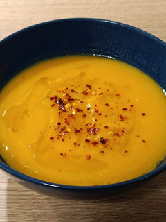 Una foto de Crema de calabaza con toque inglés