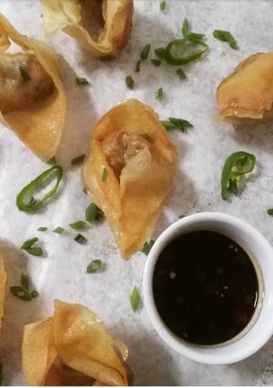 A picture of Chicken wontons.