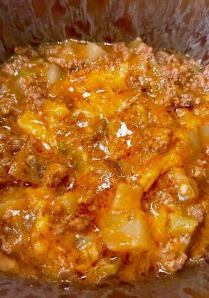 A picture of Ground beef and potato casserole.